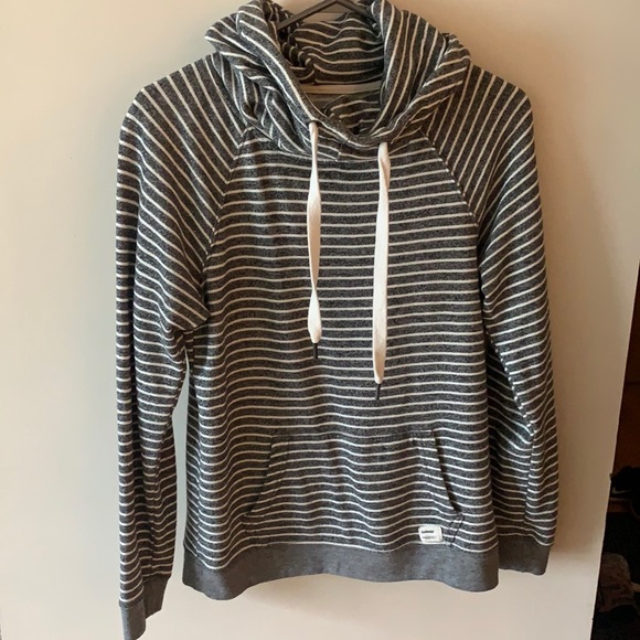 Garage sweater - Picture 1 of 1